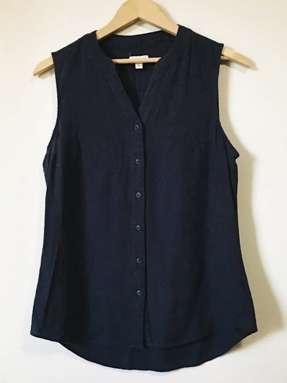 Weatherproof Navy Blue Rayon Linen Blend Sleeveless Button Down Top - S